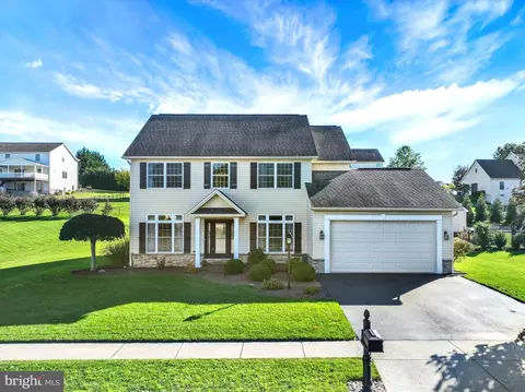 3929 Trayer Ln, Mechanicsburg, PA 17050