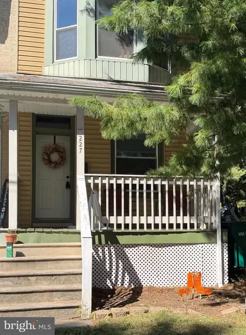 227 Pennsylvania Ave, Enola, PA 17025