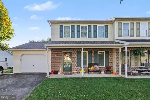 19 Larch Dr, Shippensburg, PA 17257