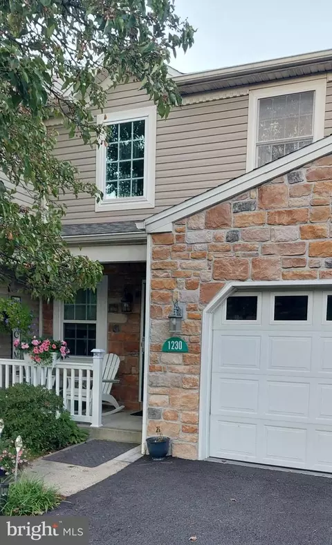 1230 Bent Creek Blvd, Mechanicsburg, PA 17050