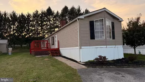 68 Rustic Dr, Shippensburg, PA 17257