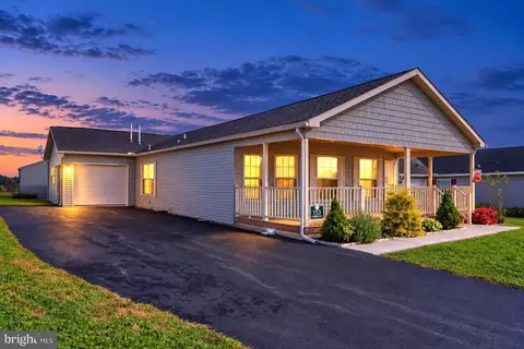 153 Glenridge Dr, Carlisle, PA 17015