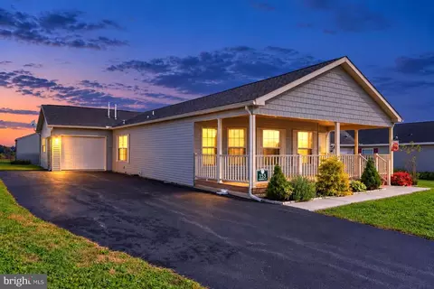 153 Glenridge Dr, Carlisle, PA 17015