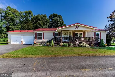 100 Rustic Dr, Shippensburg, PA 17257