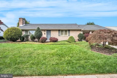 583 E St, Carlisle, PA 17013