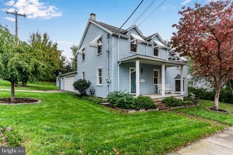 101 S 18th St, Camp Hill, PA 17011