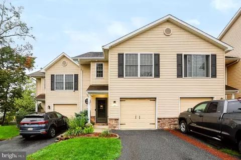 123 Bungalow Rd, Enola, PA 17025