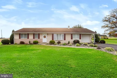 37 Newville Rd, Shippensburg, PA 17257