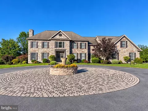 4 Alexandria Ct, Mechanicsburg, PA 17050