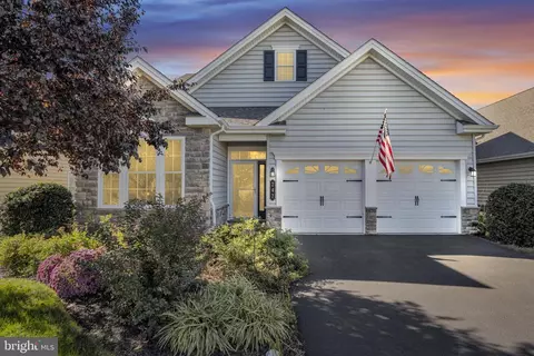 247 Colonial Dr, Mechanicsburg, PA 17050