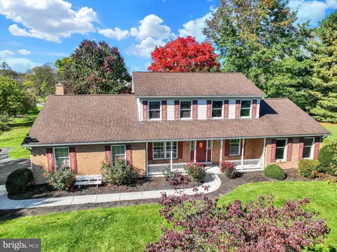 3 Buttonwood Ct, Mechanicsburg, PA 17050