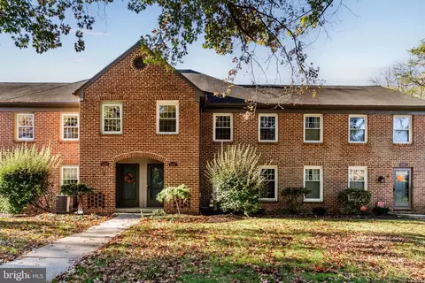 6377 Stephens Xing, Mechanicsburg, PA 17050