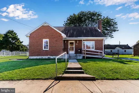 315 W Green St, Mechanicsburg, PA 17055