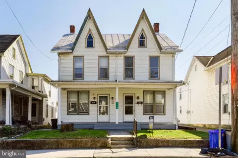 318-320 E Orange St, Shippensburg, PA 17257