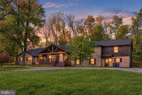 1860 Sheepford Rd, Mechanicsburg, PA 17055