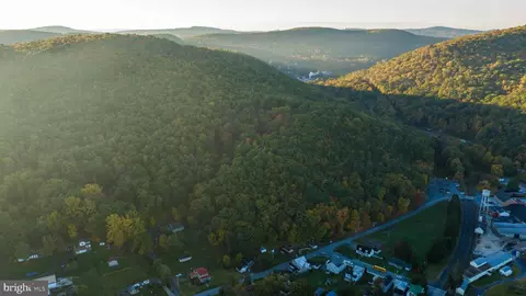 Mountain Street, Mount Holly Springs, PA 17065