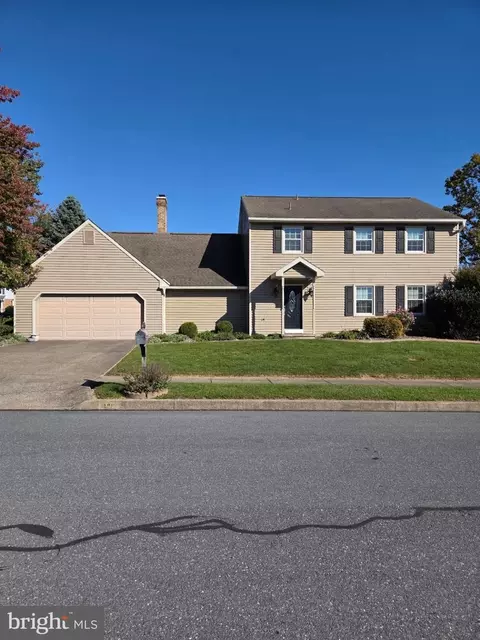 408 Hopi Dr, Mechanicsburg, PA 17050