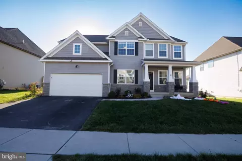48 Silver Cir, Mechanicsburg, PA 17050