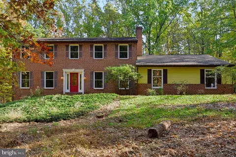 655 Shannon Rd, Boiling Springs, PA 17007