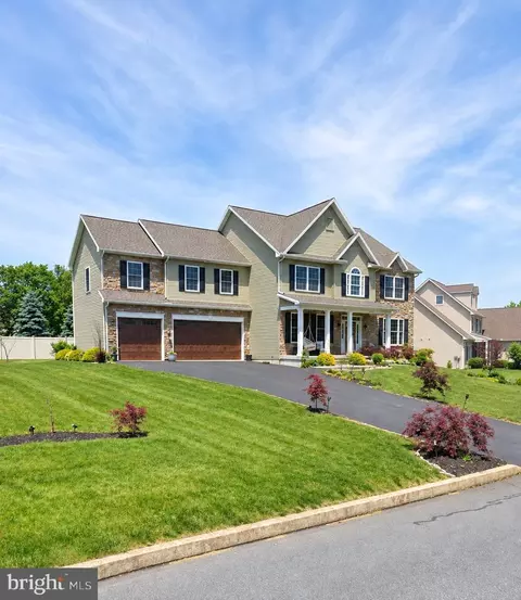 6260 Peregrine Way, Mechanicsburg, PA 17050