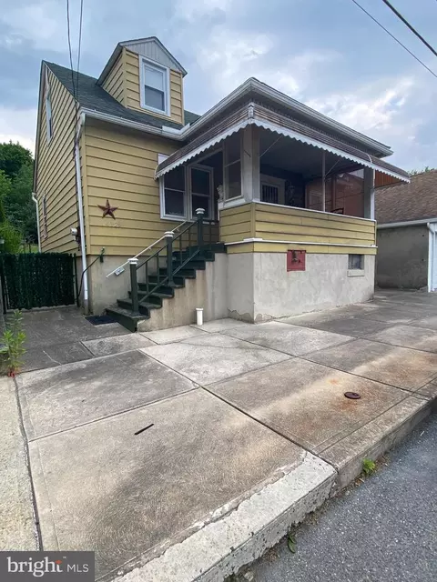 412 W Bertsch St, Lansford, PA 18232
