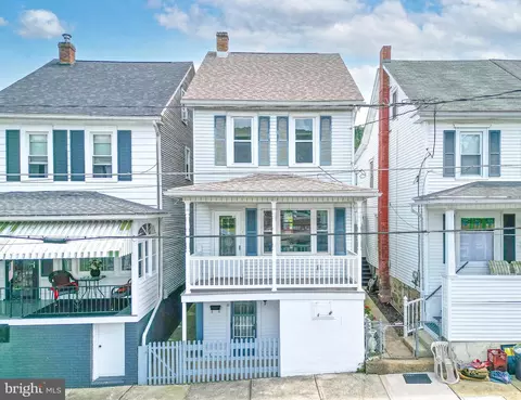 61 W Rhume St, Nesquehoning, PA 18240