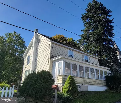 4 E Main St, Junedale, PA 18230 photo 3