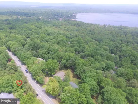 1922 East Old Stage Road, Albrightsville, PA 18210
