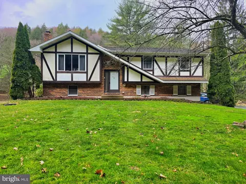 2580 Spruce Hollow Rd, Palmerton, PA 18071