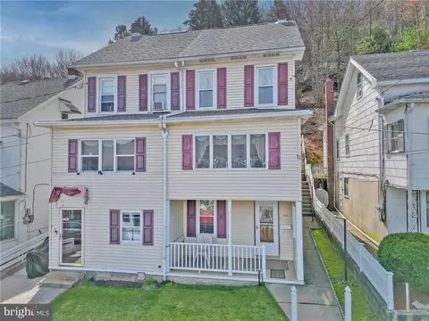 235 W High St, Nesquehoning, PA 18240