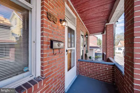 429 W Iron St, Summit Hill, PA 18250