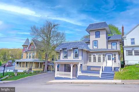 219 1st St, Weatherly, PA 18255