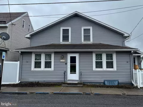 26 Oak St, Tresckow, PA 18254