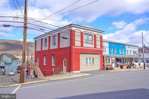 90 W Center Ave, Nesquehoning, PA 18240