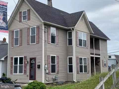 332 S 3rd St, Lehighton, PA 18235