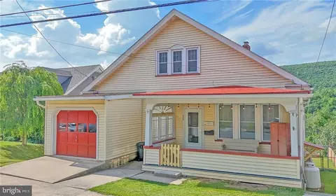 458 E Center St, Nesquehoning, PA 18240