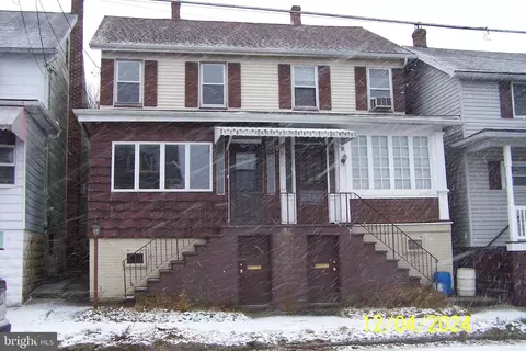 18-20 E Abbott St, Lansford, PA 18232