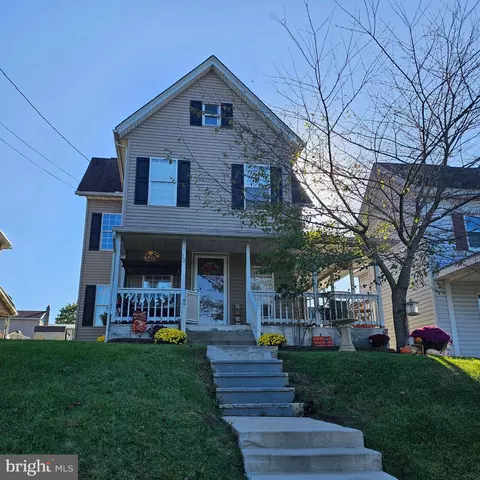 12 S Kittatinny Rd, Lehighton, PA 18235