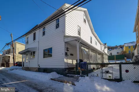 226 W Kline Ave, Lansford, PA 18232