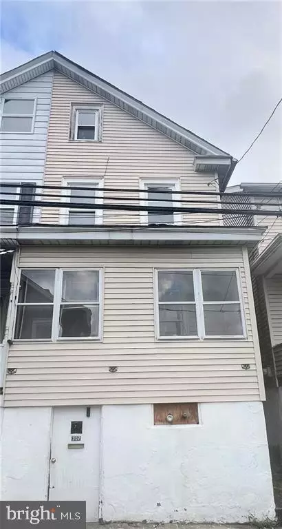 302 W Kline Ave, Lansford, PA 18232
