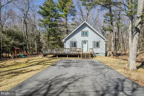 31 Junco Ln, Albrightsville, PA 18210