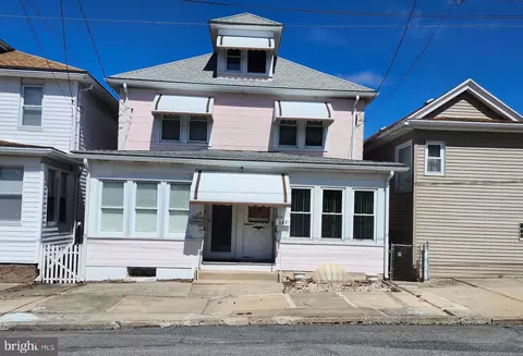 152 W Fell St, Summit Hill, PA 18250