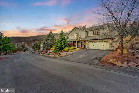 113 Longview Dr, Lake Harmony, PA 18624
