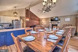 54 Spenser Ln, Albrightsville, PA 18210