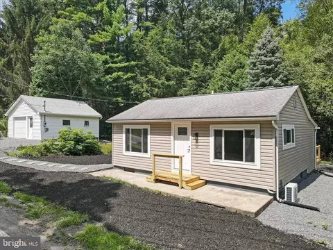 1126 Packerton Dam Dr, Lehighton, PA 18235