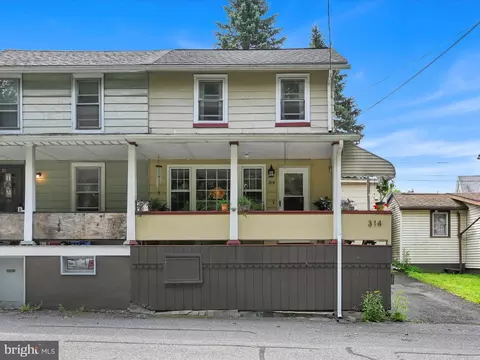 314 W Front St, Lansford, PA 18232