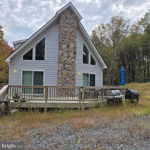 62 Johnson Ln, Albrightsville, PA 18210