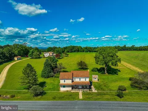 2485 Summer Mountain Rd, Palmerton, PA 18071