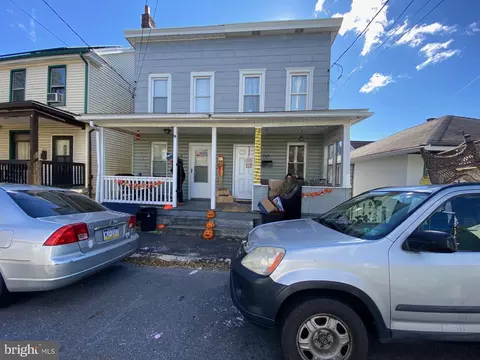 207 E 209 E Mcmurtrie St, Summit Hill, PA 18250