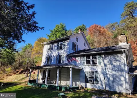 313 Fireline Rd, Parryville, PA 18244